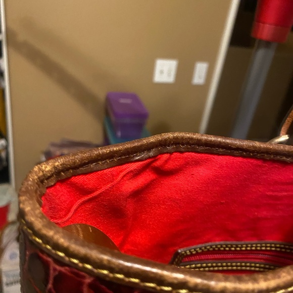 Dooney & Bourke Red Luna Croc Embossed Tote Handbag - Picture 5 of 9